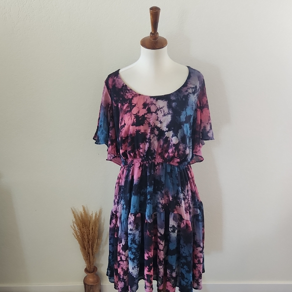 Torrid Tie-Dye Short Sleeve Dress